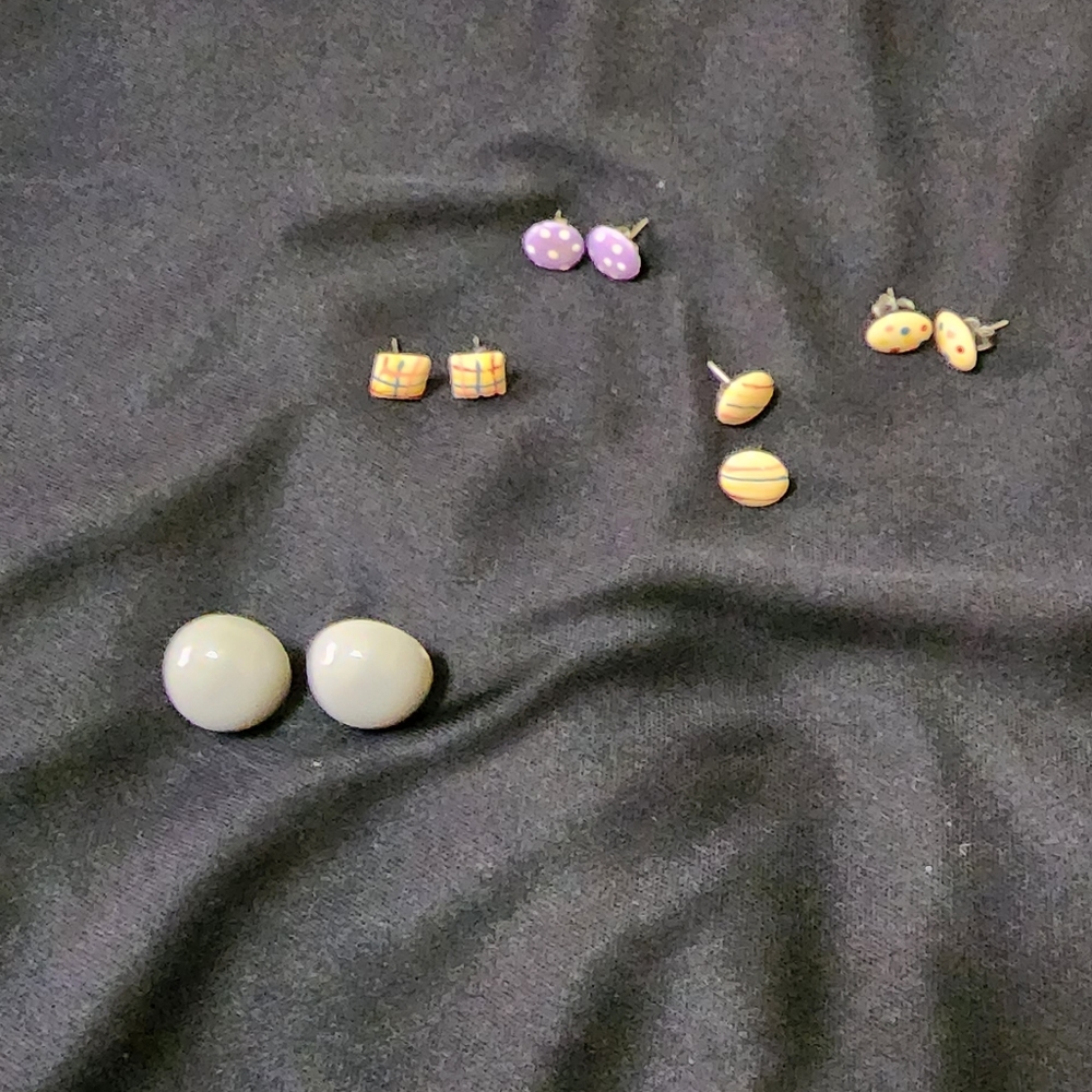 Set of 5 pairs of retro / vintage 80s earrings